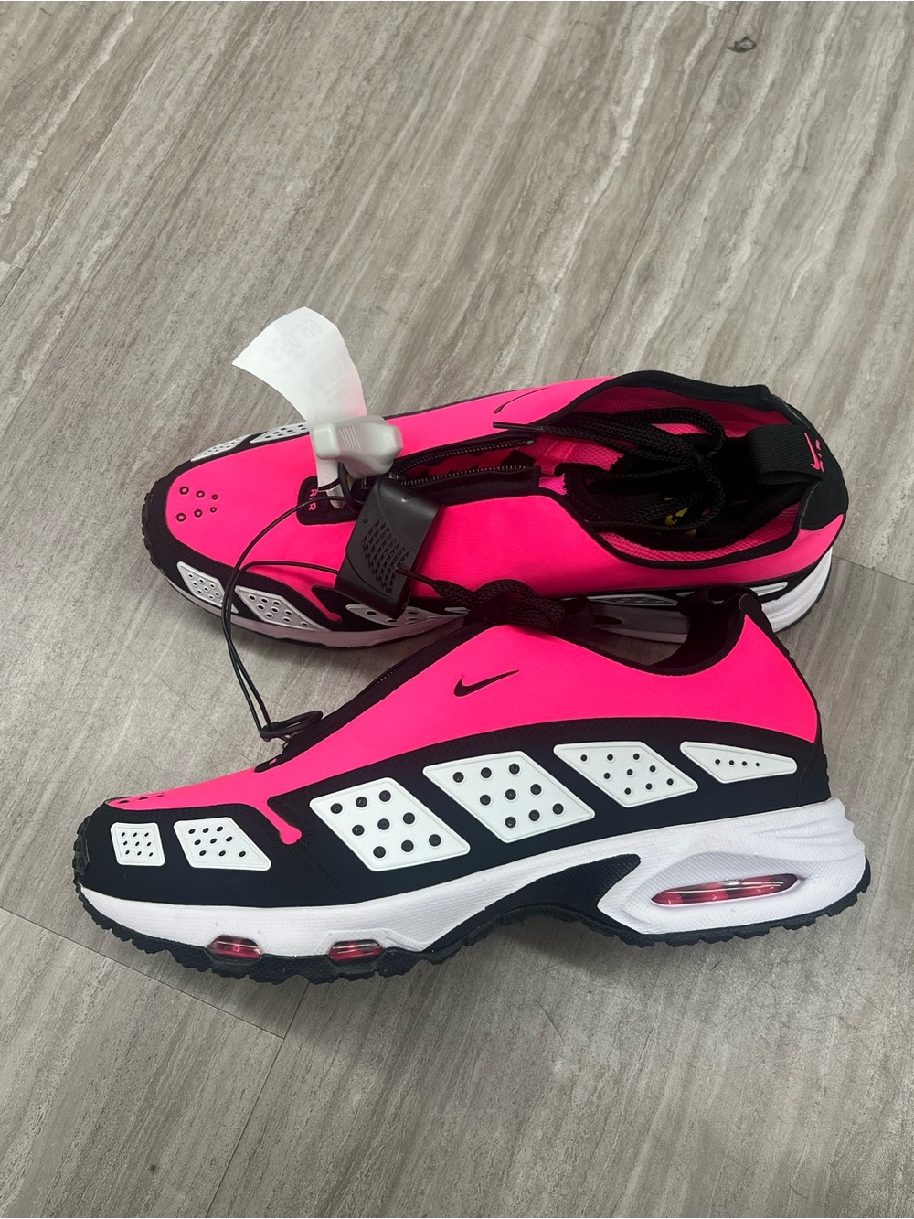 Nike Air Max Sunder Hyper Pink Black